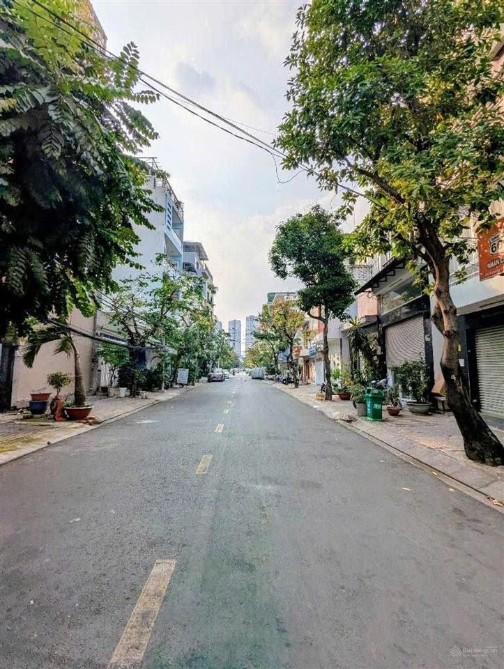 Bán nhà mặt tiền đường số nở hậu cạnh lotte himlam ngang 4.9mx21m nhà 3 tầng nhà vườn chỉ 21 tỷ tl