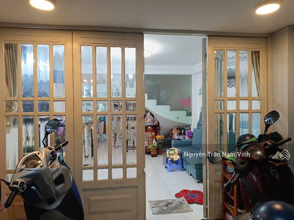 Bán nhà đẹp mới cứng 4 tầng 4 phòng chỉ 4 .5tỷ nhỉnh ngang 4m dài 12m tốt nhất khu vực