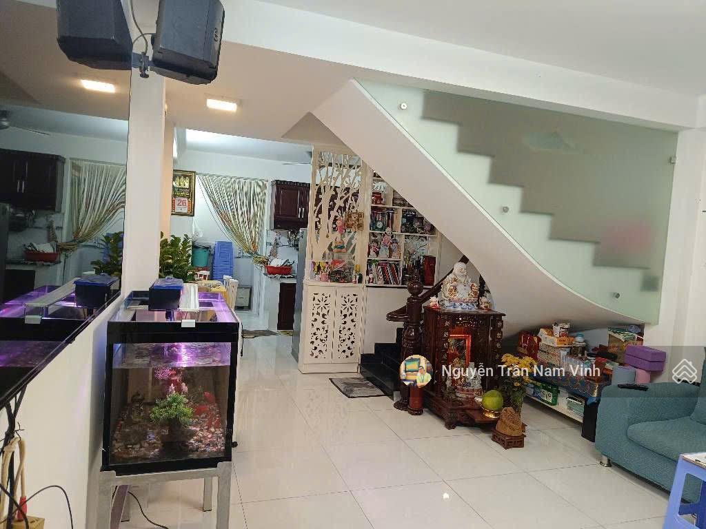 Bán nhà đẹp mới cứng 4 tầng 4 phòng chỉ 4 .5tỷ nhỉnh ngang 4m dài 12m tốt nhất khu vực