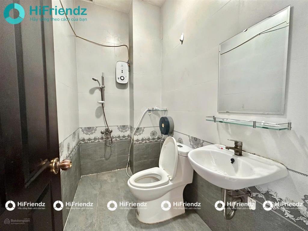 Cho thuê phòng bancol full nội thất ngay cầu tạ quang bửu