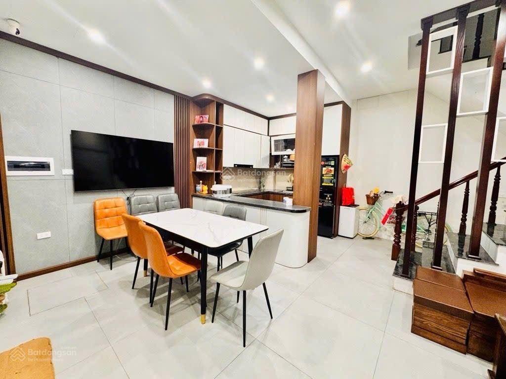 Siêu phẩm nhà mễ trì đỗ đức dục  ô tô đỗgần42m 5tgiá 9.15tỷ