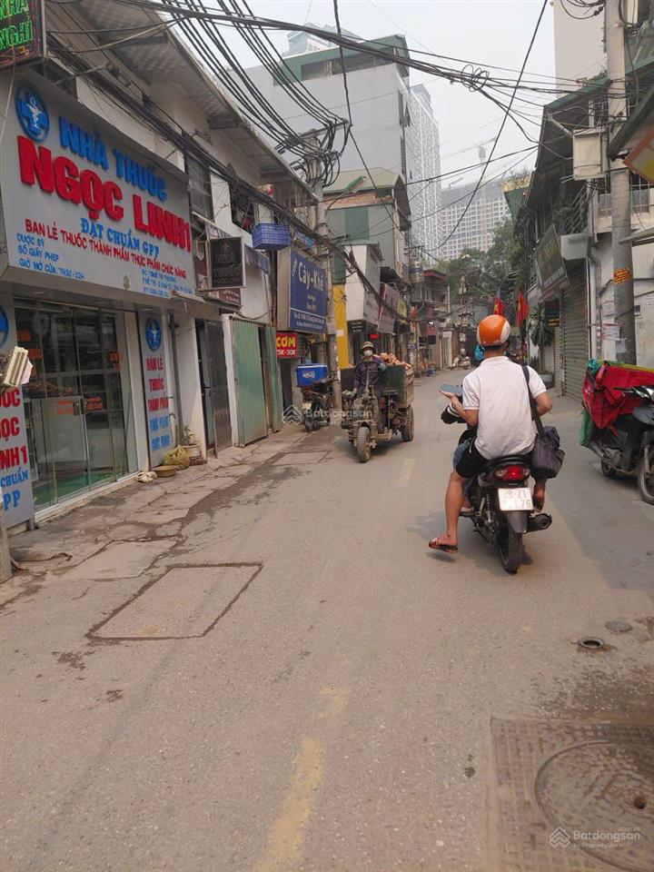 Siêu phẩm mễ trì thượng 42m 5 tầng ô tô đỗ gần kinh doanh gía 8,8tỷ
