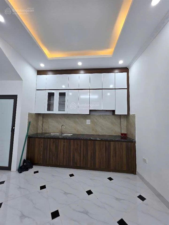 Siêu phẩm mễ trì thượng  sát đại lộ thăng long  41m²  5 tầng  giá 9 tỷ