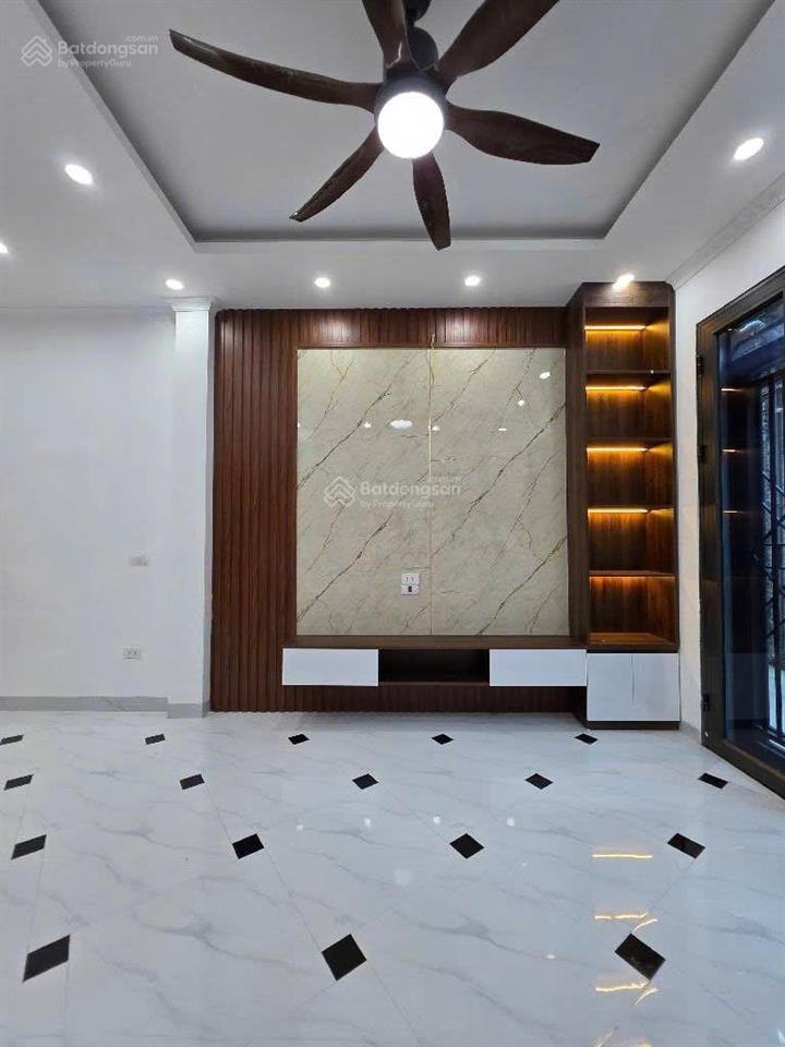 Siêu phẩm mễ trì thượng  sát đại lộ thăng long  41m²  5 tầng  giá 9 tỷ