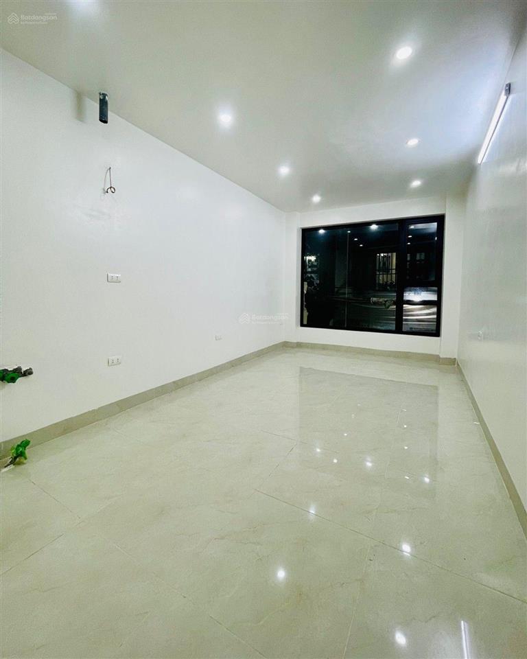 Bán nhà mới tinh mễ trì hạ ô tô đỗ gần  thang máy  41m 5 tầng giá 8.6 tỷ