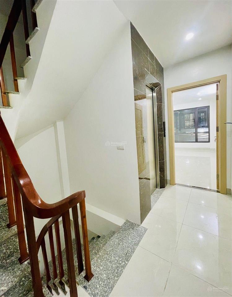 Bán nhà mới tinh mễ trì hạ ô tô đỗ gần  thang máy  41m 5 tầng giá 8.6 tỷ