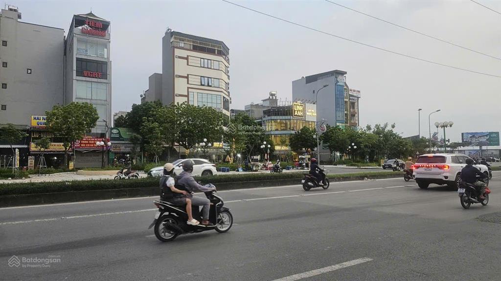 Cho thuê nhà nguyên căn giếng sen la khê 55m², 6 tầng, thang máy thông