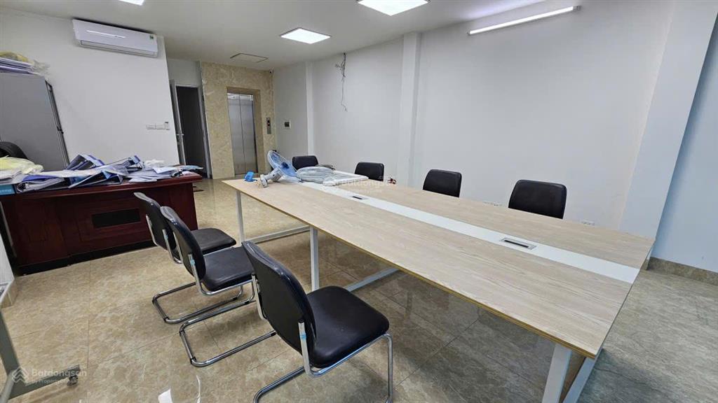 Cho thuê nhà nguyên căn giếng sen la khê 55m², 6 tầng, thang máy thông