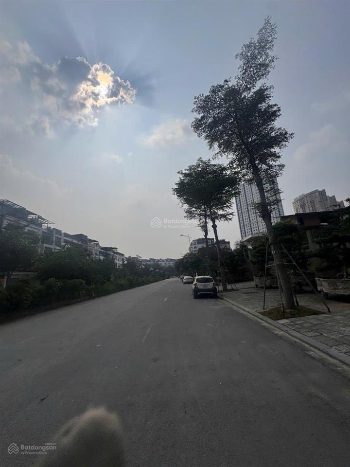 Cc cho thuê nguyên căn thô văn phú, diện tích 800m2  80 triệu /tháng