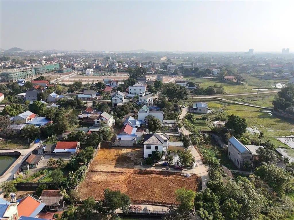 Bán đất tại ba hàng, 880 triệu, 100m2, mặt tiền 5.5m, ngõ rộng 4m