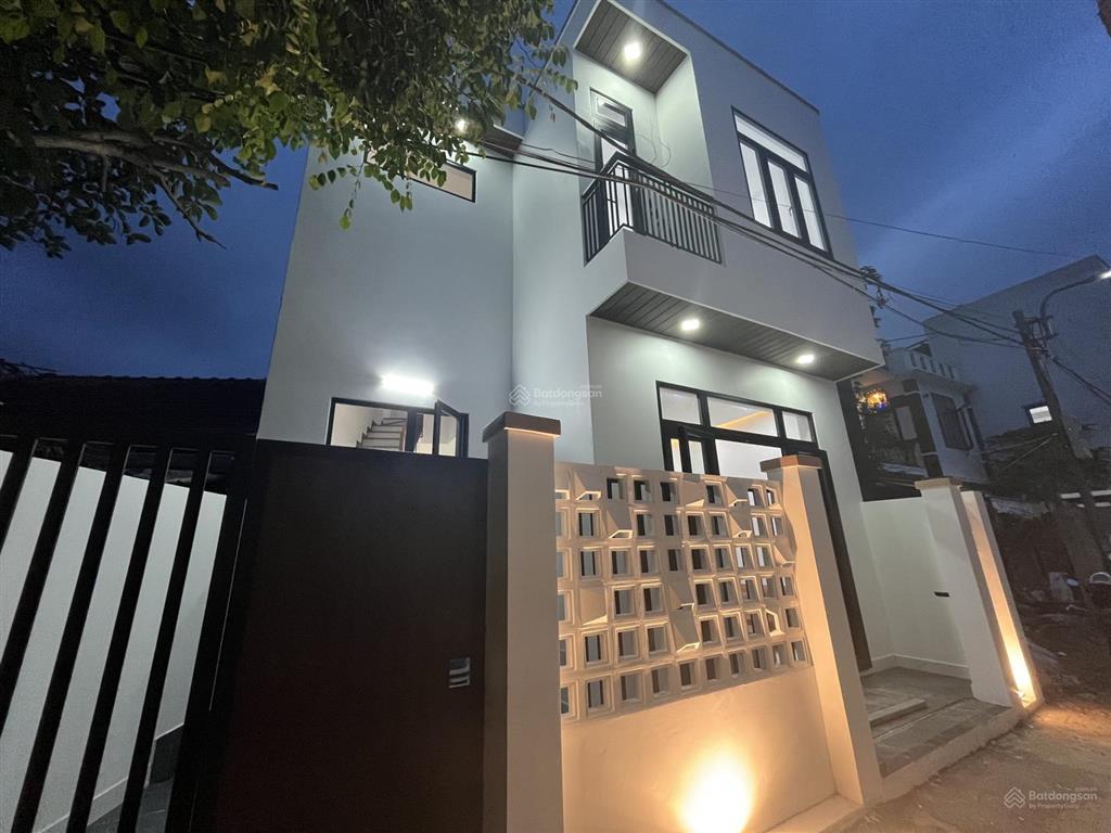 Chào bán nhà sau lưng nhà mặt tiền phường cẩm lệ, ô tô đậu đỗ 10m là vào nhà