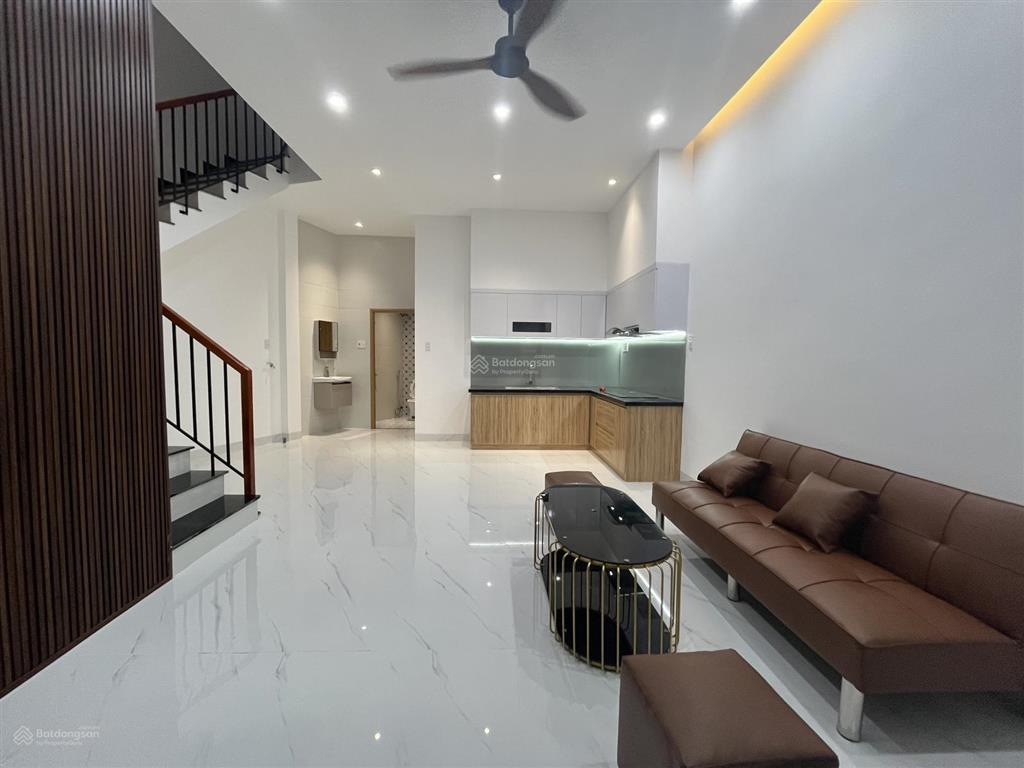 Chào bán nhà sau lưng nhà mặt tiền phường cẩm lệ, ô tô đậu đỗ 10m là vào nhà