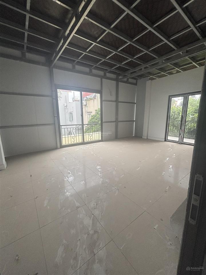Cho thuê nhà riêng tại nhà mặt đường đê, đường đông ngàn, đông anh, hà nội, 10 triệu/th, 80m2
