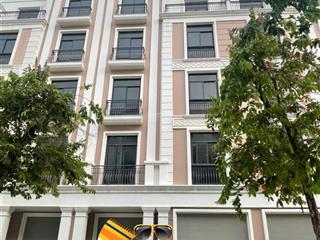 Bán căn nhà phố 96m2 giá chỉ 17 tỷ all in, đã có sổ tại vinhomes grand park quận 9