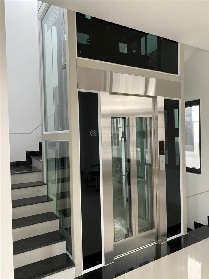 Cho thuê nhà phố 5 tầng chỉ 35 triệu/tháng có thang máy tại vinhomes grand park quận 9