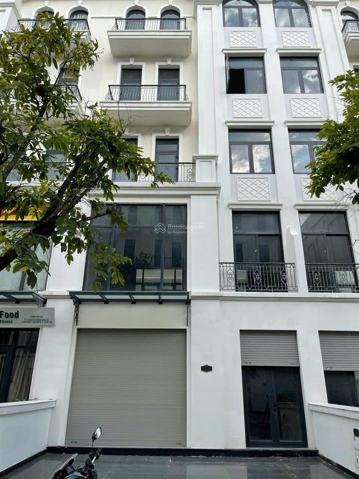 Nhà phố 84m²  đã có sổ  chỉ 14 tỷ 3 tại vinhomes quận 9  kết cấu 5 tầng