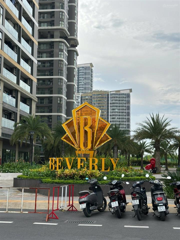 Shop khối đế the beverly, dự kiến chỉ 6 tỷ 7, vị trí đẹp mặt sảnh tại vinhomes grand park