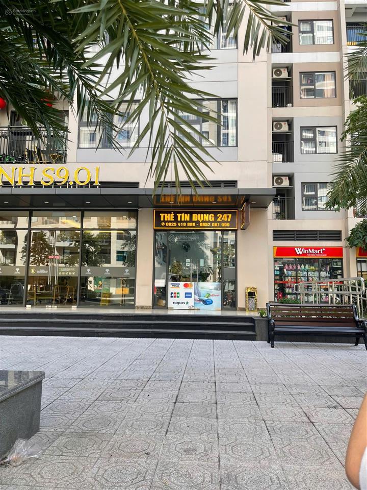 Bán căn shop góc mặt sảnh sẵn sổ đang cho thuê giá cao tại vinhomes grand park