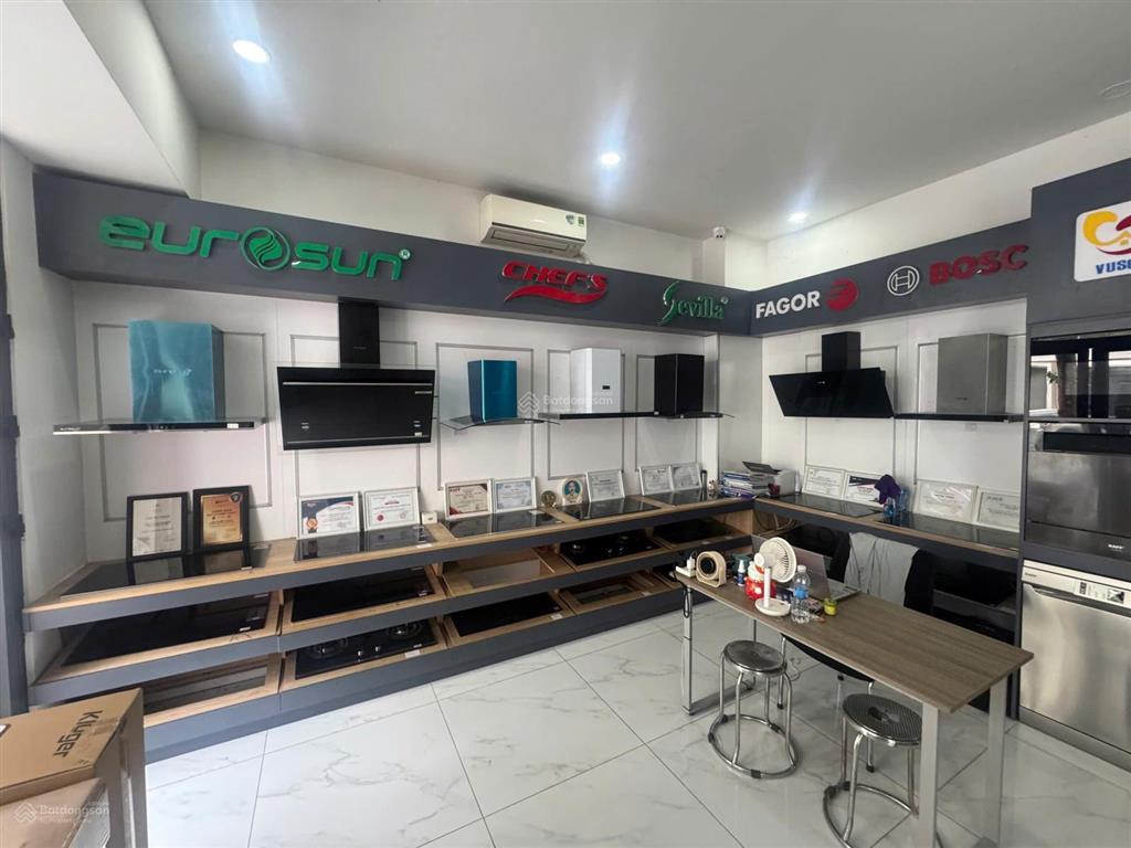 Nhà phố hoàn thiện thang máy 14 tỷ bao thuế phí, sẵn sổ tại vinhomes grand park quận 9