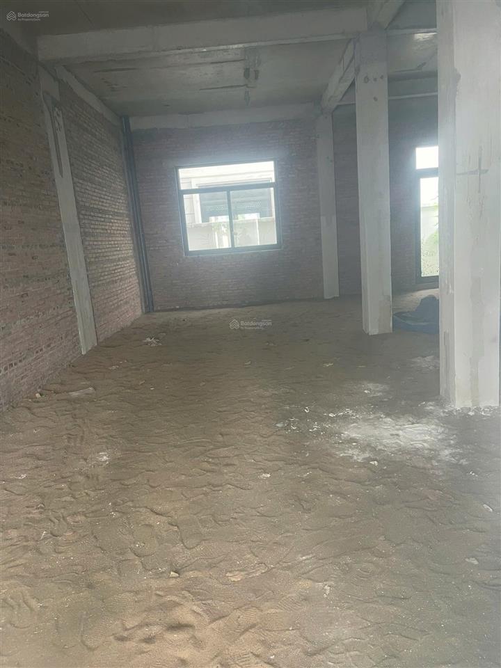 Nhà phố siêu hot 144m2 chỉ 19,5 tỷ  sẵn sổ  chính chủ gửi bán tại vinhomes grand park quận 9