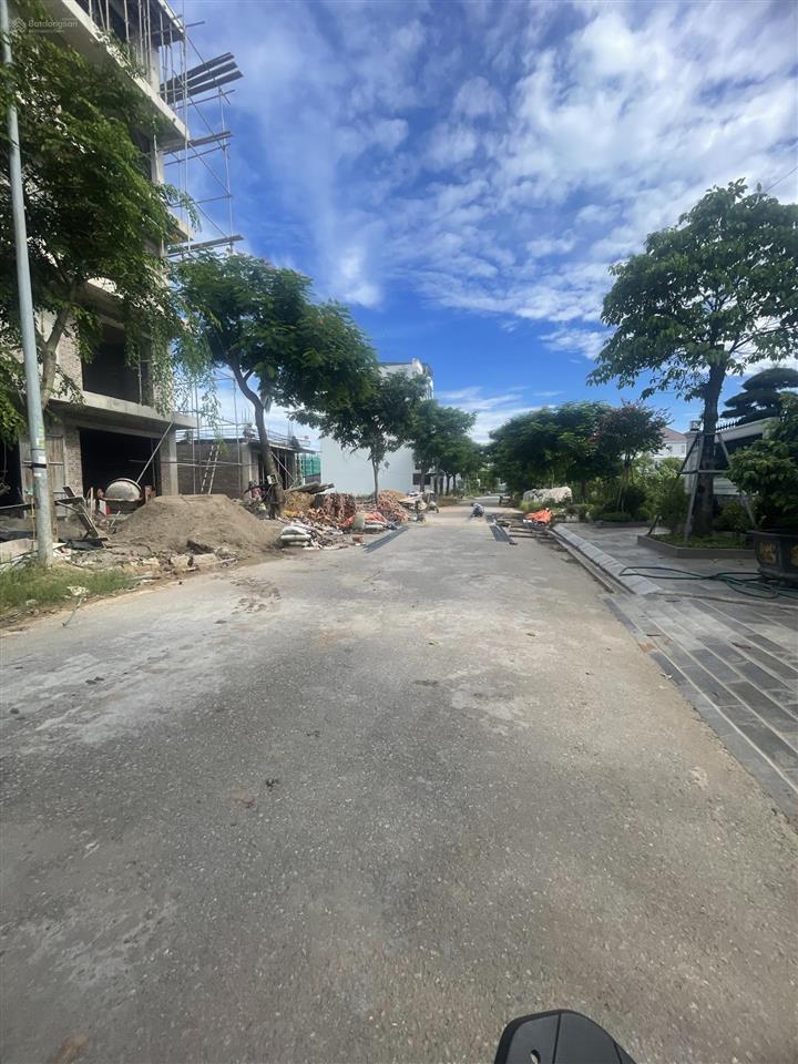 Chính chủ gửi bán lô đất ở tại khu đô thị cienco liền kề 100m kđt cienco5 mê linh