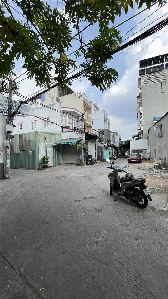 Bán nhà góc 2mt thông thoáng tiện kinh doanh buôn bán , làm nail spa đường xe tải thông