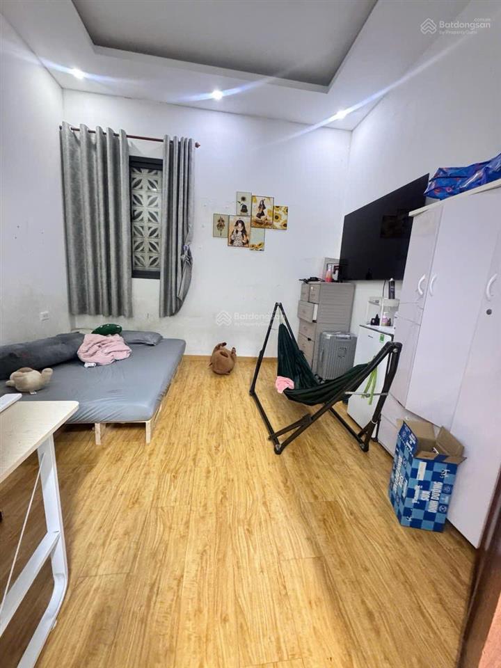 Bán nhà góc 2mt thông thoáng tiện kinh doanh buôn bán , làm nail spa đường xe tải thông