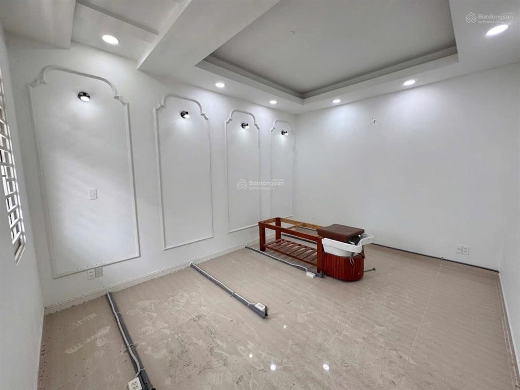 Nhà 1/ bình long, góc 2 mặt tiền hẻm thông kinh doanh 12m, dt 5m x 16m có thang máy đúc 5