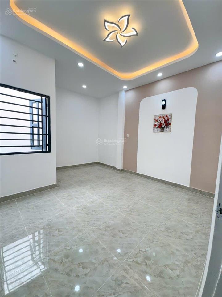 Nhà mới đẹp về ở liền. hẻm 8m, ko mất lg. 1 sẹc 840hl2 có nuớc nóng năng lượng