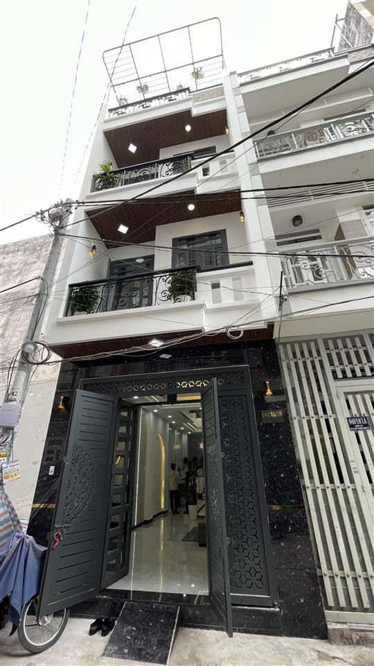 Nhà mới đẹp về ở liền. hẻm 8m, ko mất lg. 1 sẹc 840hl2 có nuớc nóng năng lượng