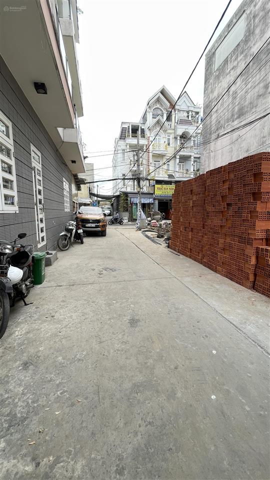 Nhà mới đẹp về ở liền. hẻm 8m, ko mất lg. 1 sẹc 840hl2 có nuớc nóng năng lượng