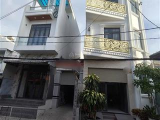 Nhà bán mã lò phường bình trị đông a quận bình tân
dt 5m55 x 15m. đúc 4 tấm hẻm xe hơi 8m