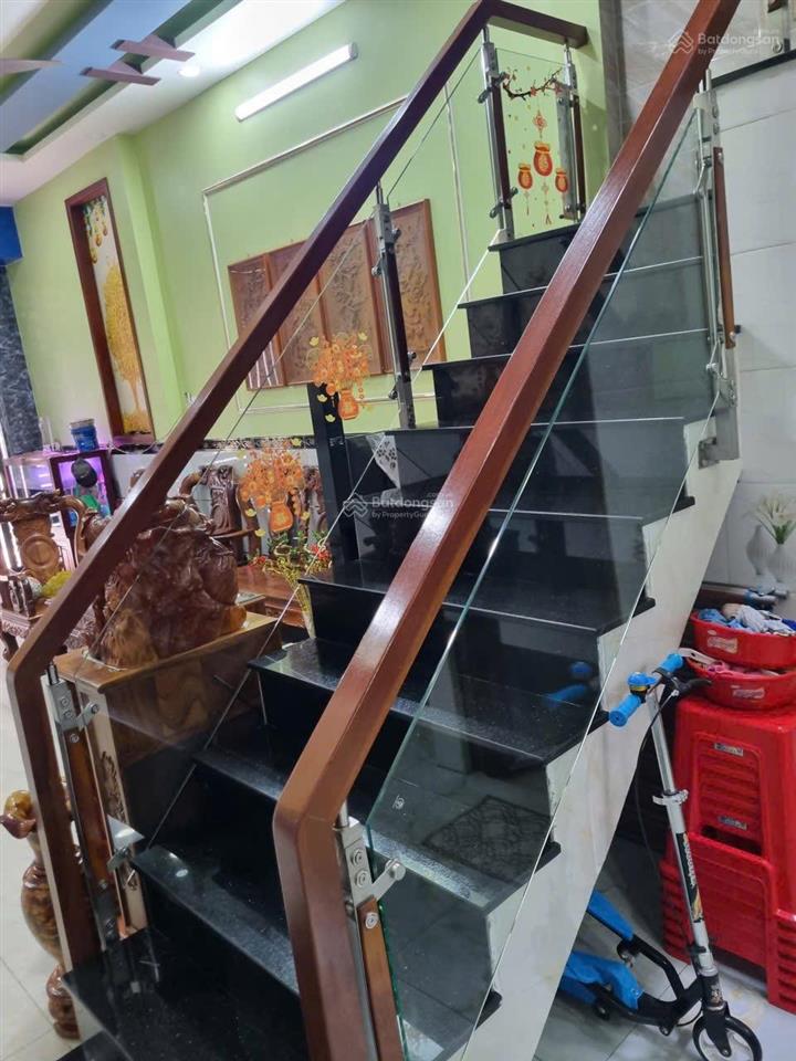 Nhà 1/ trương phước phan. lê văn quới. gần chung cư hoàng kim. hẻm thông dt. 4m x 16m. đúc 3tam