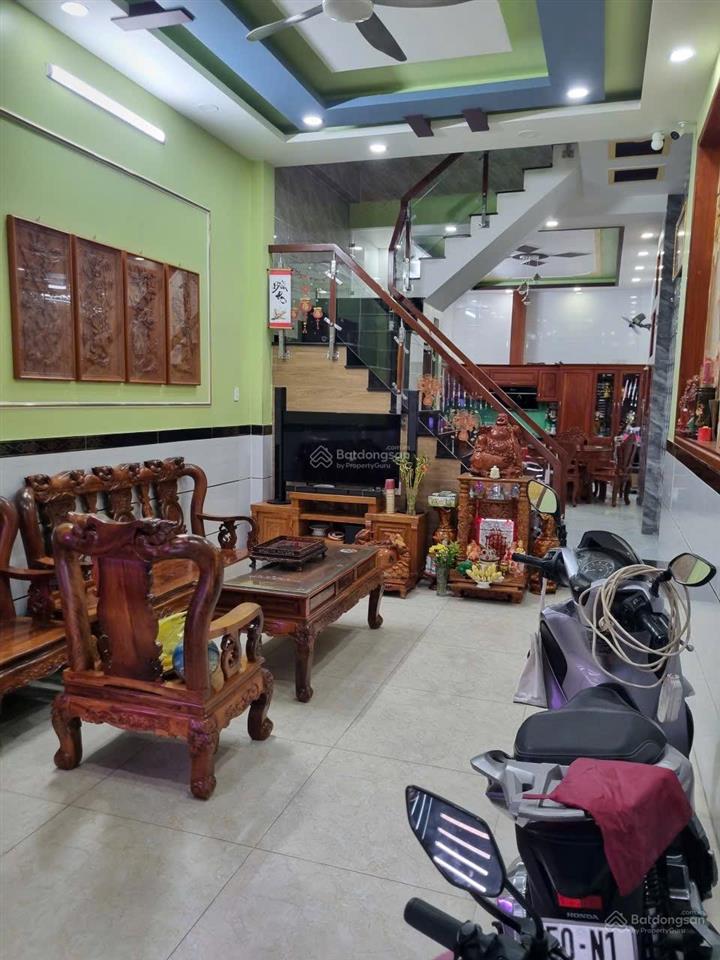 Nhà 1/ trương phước phan. lê văn quới. gần chung cư hoàng kim. hẻm thông dt. 4m x 16m. đúc 3tam