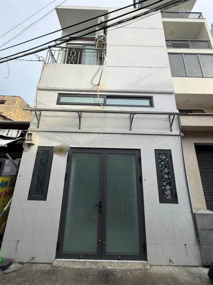 Bán nhà sổ hồng riêng hoàn công đầy đủ. diện tích 4m05 m x 4m, bán giá 2 tỷ 590 bớt lộc