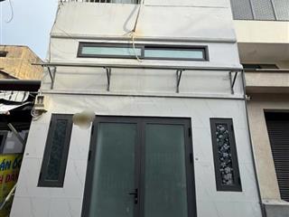 Bán nhà sổ hồng riêng hoàn công đầy đủ. diện tích 4m05 m x 4m, bán giá 2 tỷ 590 bớt lộc