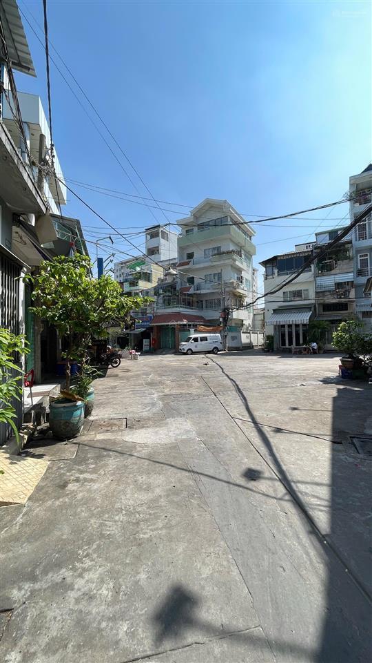 Lê đại hành  quận 11 nhà bán hẻm 1/. lê đại hành cách 50m ra mt đường. ra đường 3/2