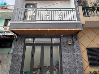 Siêu phẩm xây mới
diện tích 4m x 4m  1 trệt 1 bếp 2 phòng ngủ 3 toilet 2 ban côngđúc