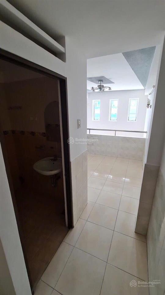 Quận 11 nhà bán hẻm xe tải đường thái phiên quận 11
dt 3m(nở hậu 4,85) x 11m khu trung tâm