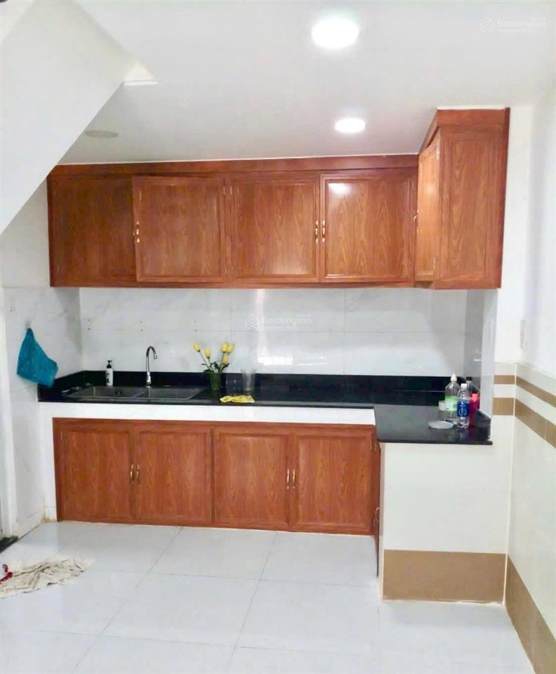 Số nhà quận. đ/c 225//. lê văn quới hẻm 4m dt 4m x8m đúc 1 lầu nhà đẹp hẻm cao tầng đang cho