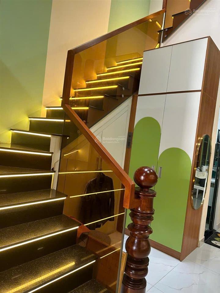 Nhà bán 4mx17m 2 mặt tiền đường nhựa 7m thông nhà 3 tầng. kiến trúc sư thiết kế cực đẹp nội thất ok