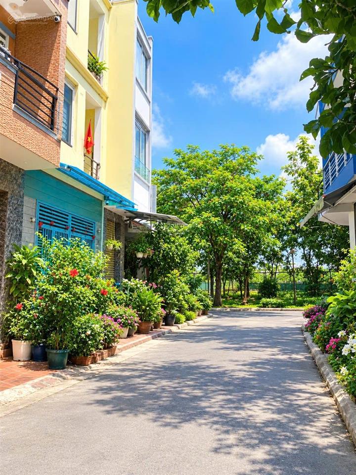 Mặt tiền đường số bình hưng hòa bình tân. giáp quận tân phú. chợ bình long dt 4m50 x 10m.