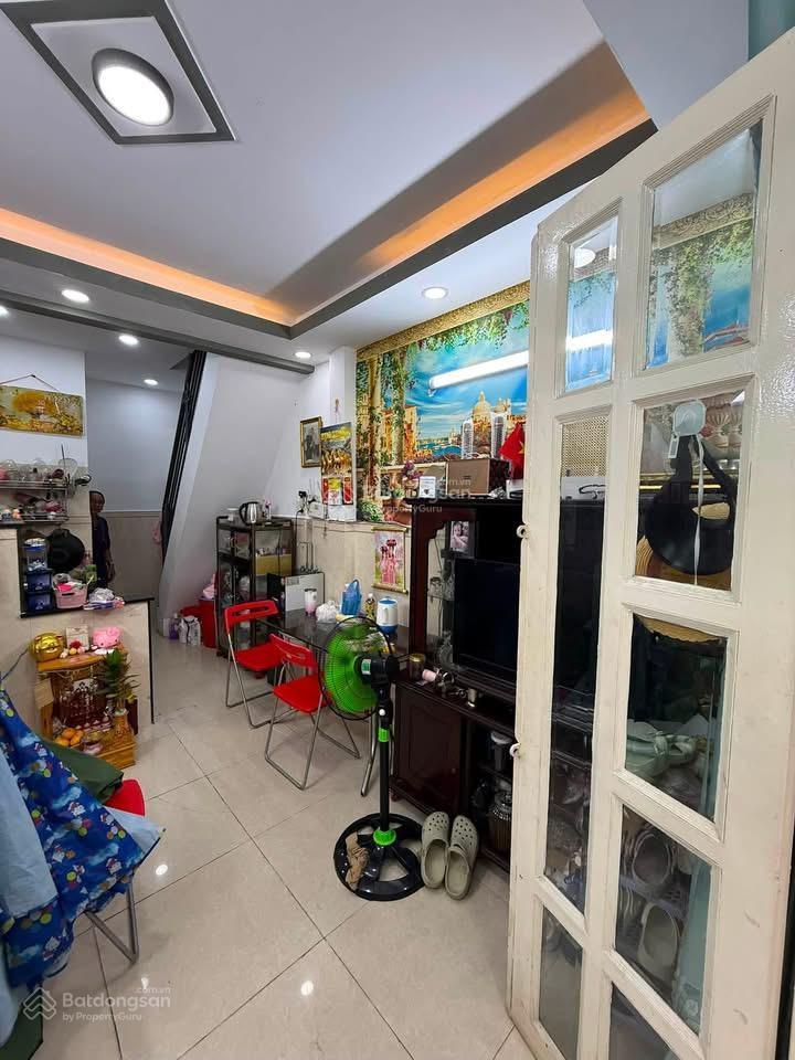 Mặt tiền bình tân siêu rẻ sổ hồng riêng
bê tông  diện tích sàn 44m.
địa chỉ mặt tiền đường số 3