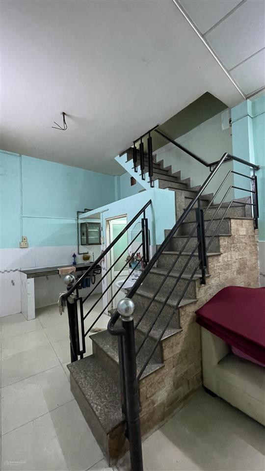 Nhà 4x15m đúc lửng hẻm 4m giảm giá lần 3 chỉ còn 2 ty380 tr