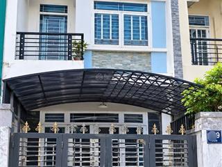 Nhà bán hẻm 1/ đường lk 45. bình tân dt. 4m x 18m. đúc. 1 trệt 1 lầu btct nhà cứng c