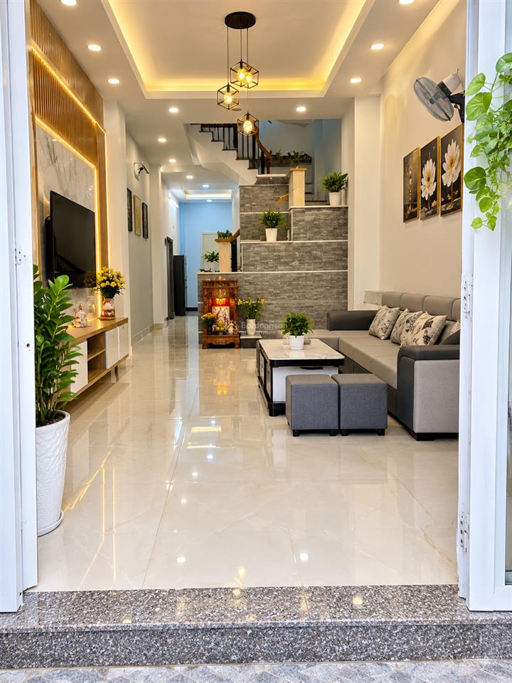 Nhà bán hẻm 305/ lê văn quới. hẻm thông đúc 3 tầng