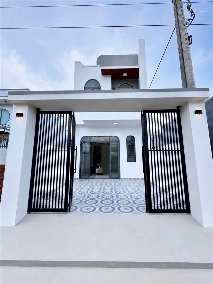 Siêu đẹp 5x18m góc 2 mặt tiền cực kì thoáng sổ hồng riêng thổ cư 650 triệu nhận nhà