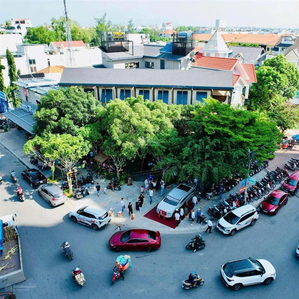 (lô góc) ngang 18m, hướng đông nam chỉ 9,2 tỷ, xem ngay. có giá đầu tư cho khách mua nhanh.