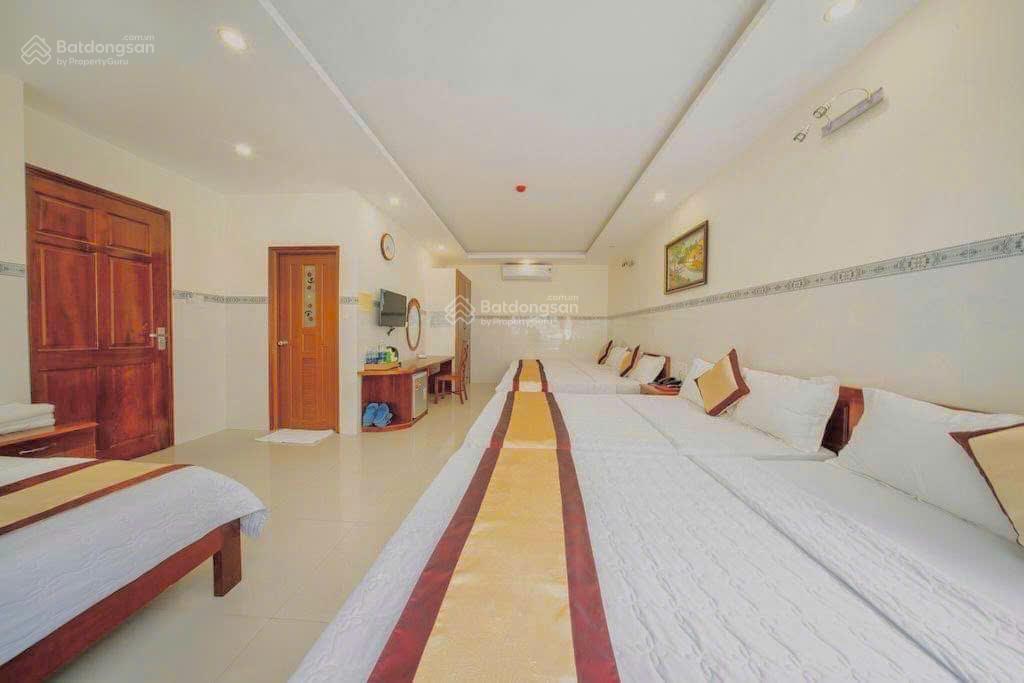 Cho thuê khách sạn thùy vân 26 phòng, 80 triệu/tháng, cọc ít, xem ngay