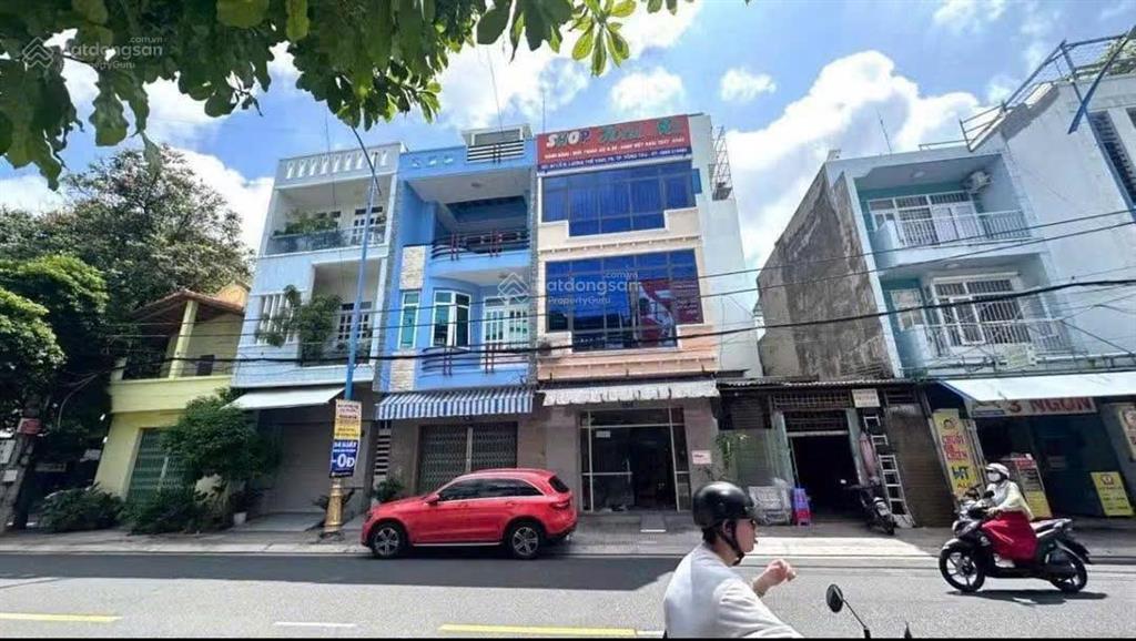 Nhà 3 lầu mặt tiền lương thế vinh 11 triệu/tháng, vị trí đắc địa, xem ngay